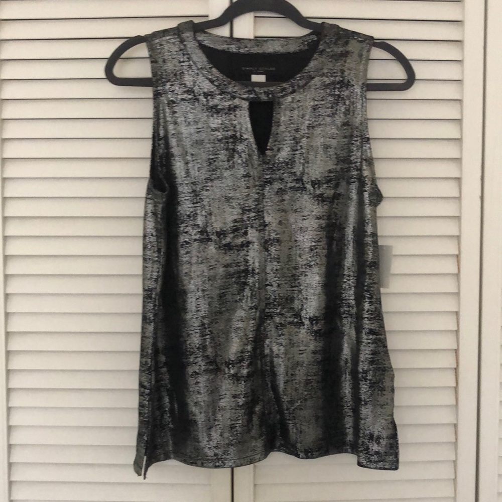 Sleeveless blouse